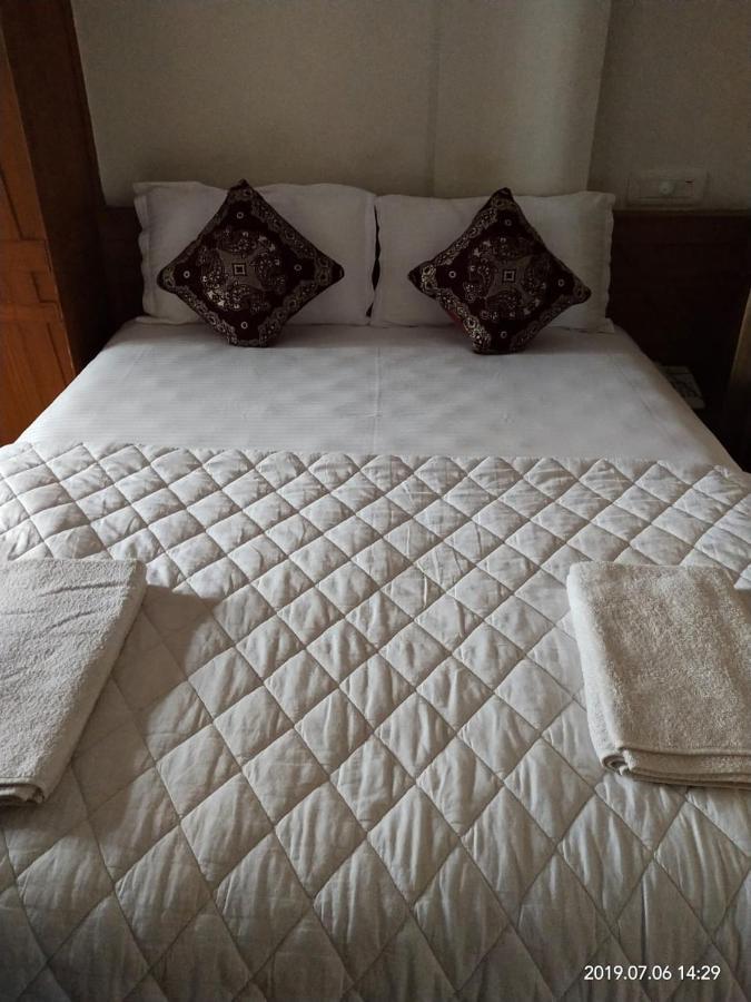 Sapphire Inn ネドゥムバセリー エクステリア 写真